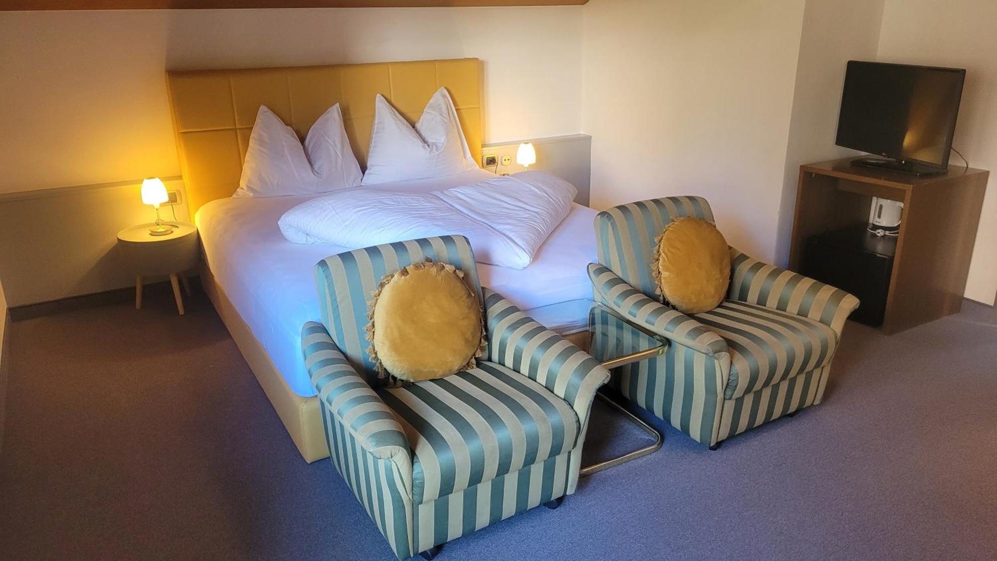 Hotel Schoenbrunn Merano Habitación foto